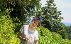 医生掀开奶罩边躁边狠狠躁视频